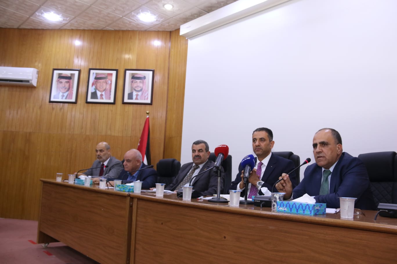 Madar Al-Saa Images 0.10899532981862992