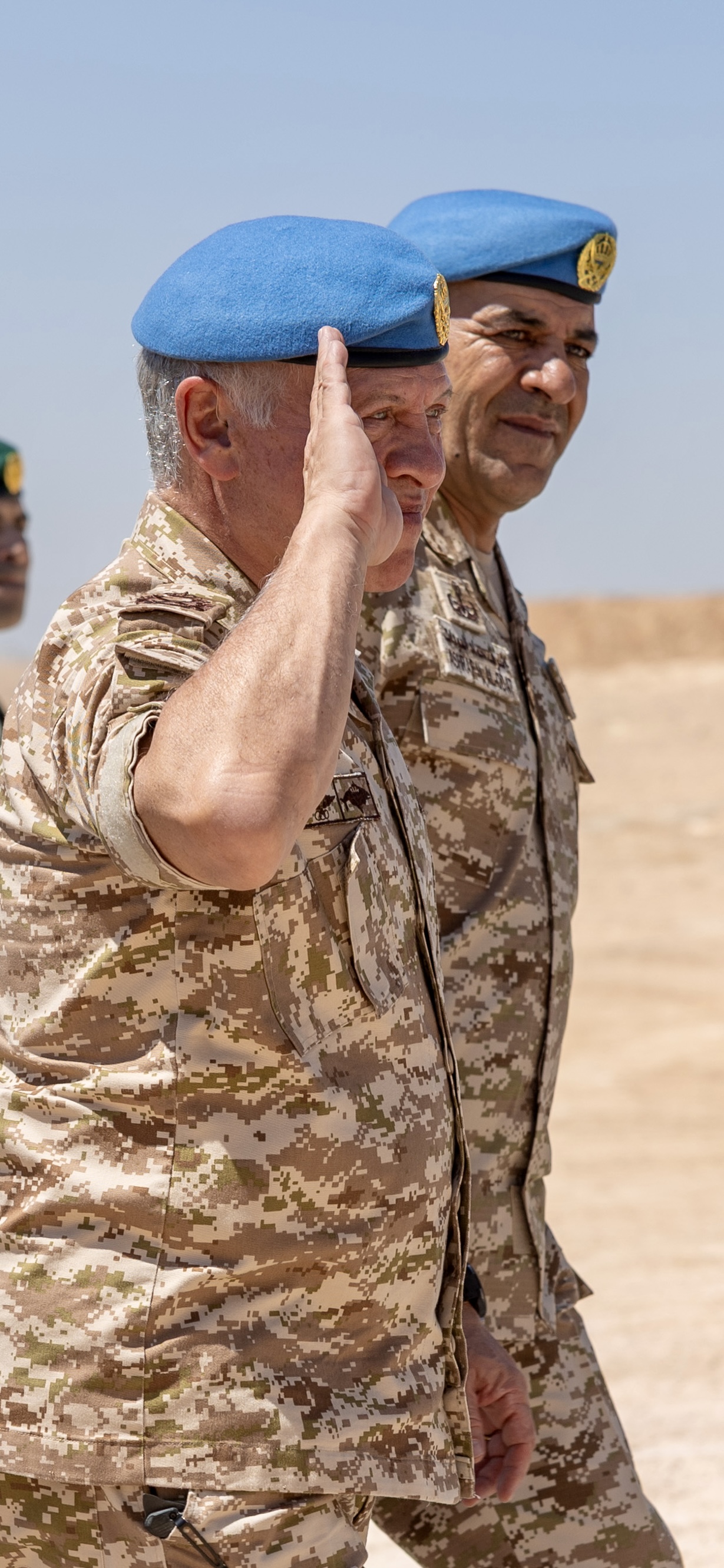 Madar Al-Saa Images 0.04349454180262713