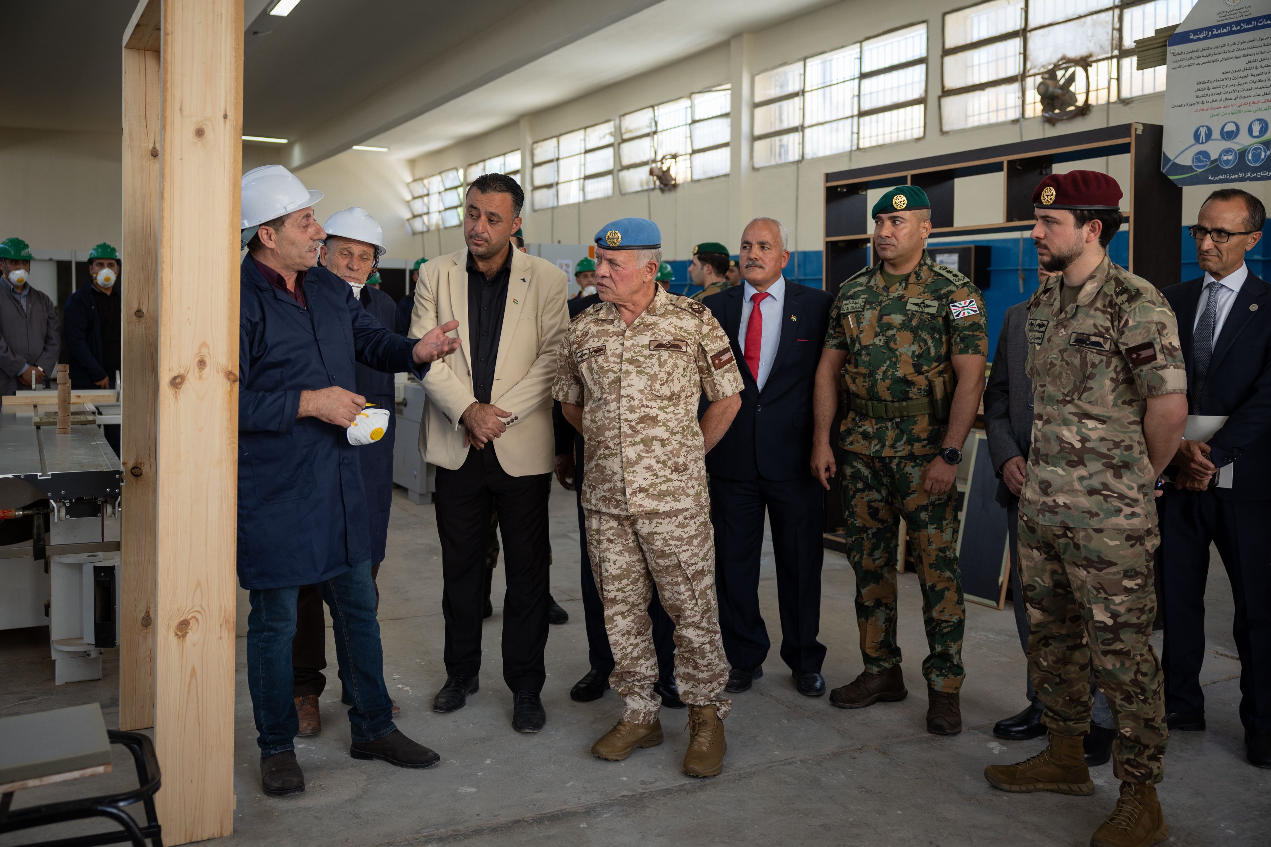 Madar Al-Saa Images 0.3899409772932857