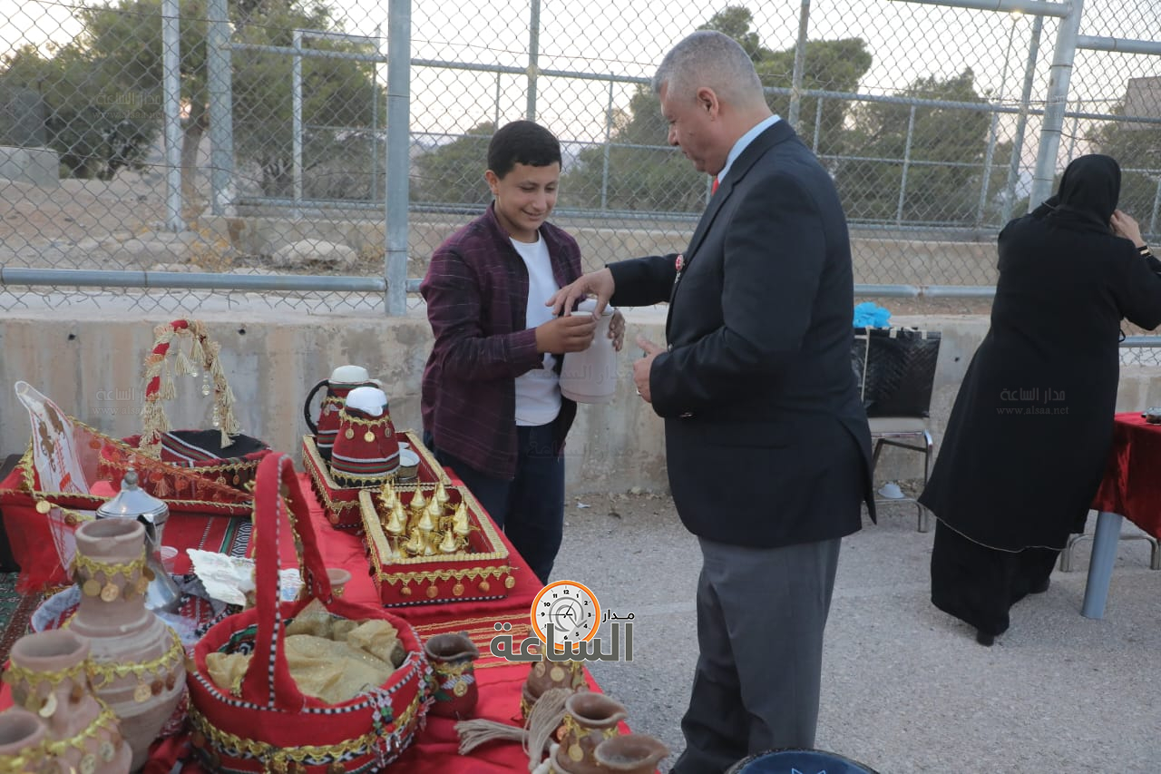 Madar Al-Saa Images 0.6781480479789976