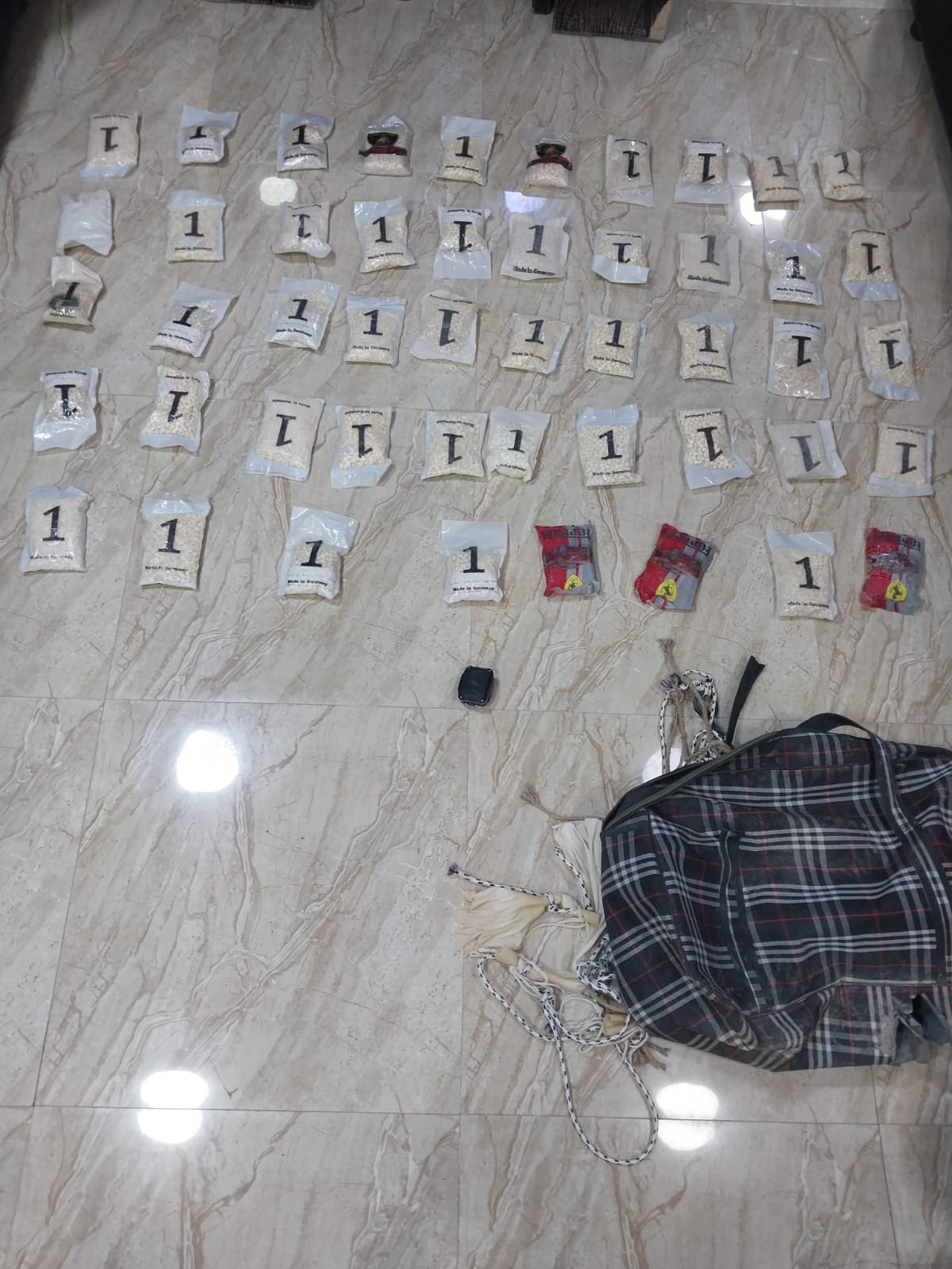 Madar Al-Saa Images 0.05372759726490106