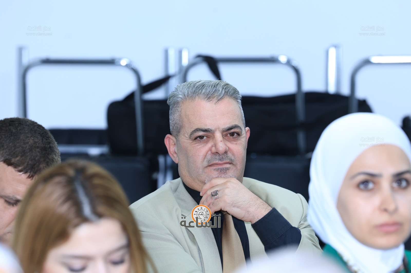 Madar Al-Saa Images 0.4989259342498623