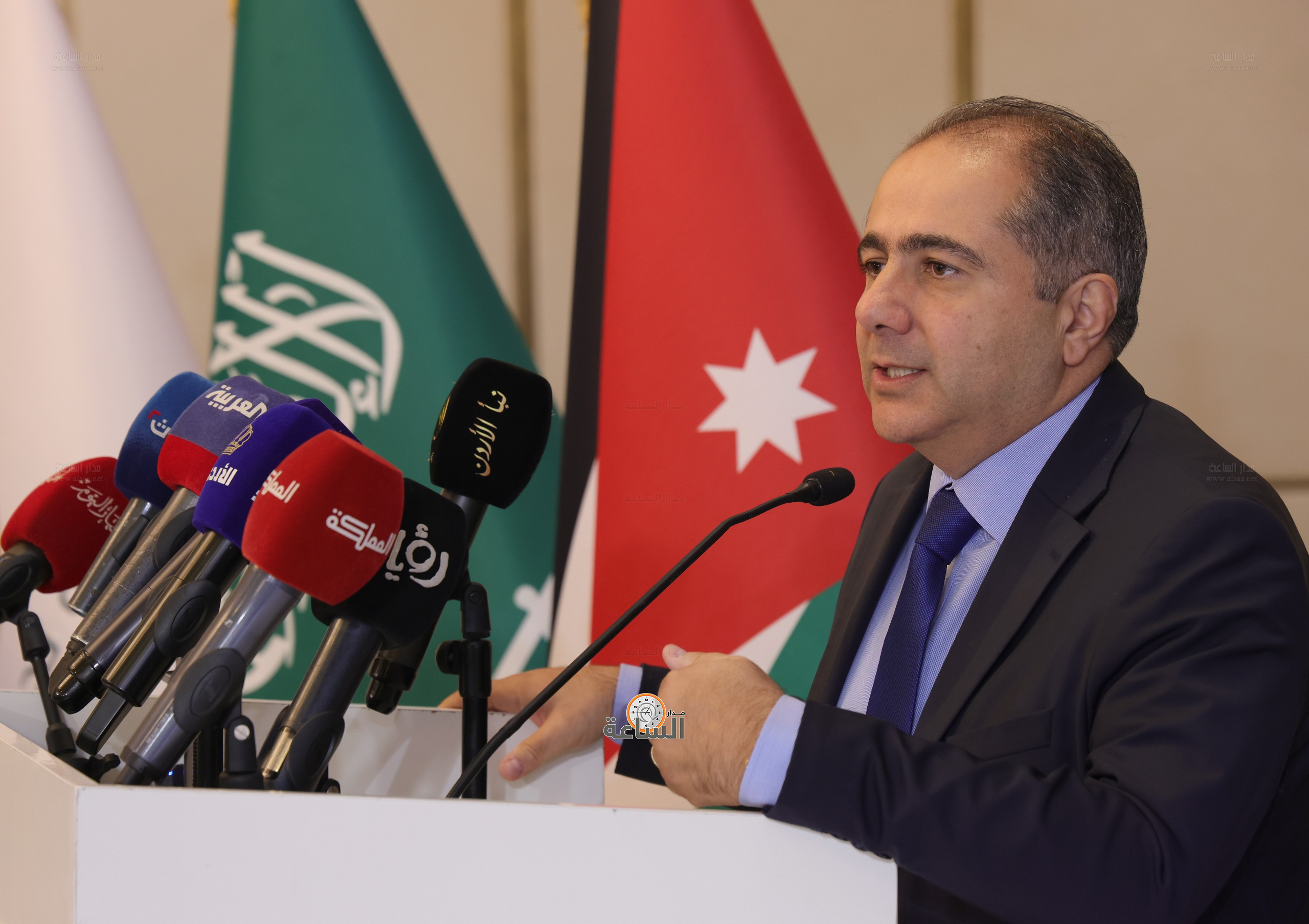 Madar Al-Saa Images 0.07627493147697895