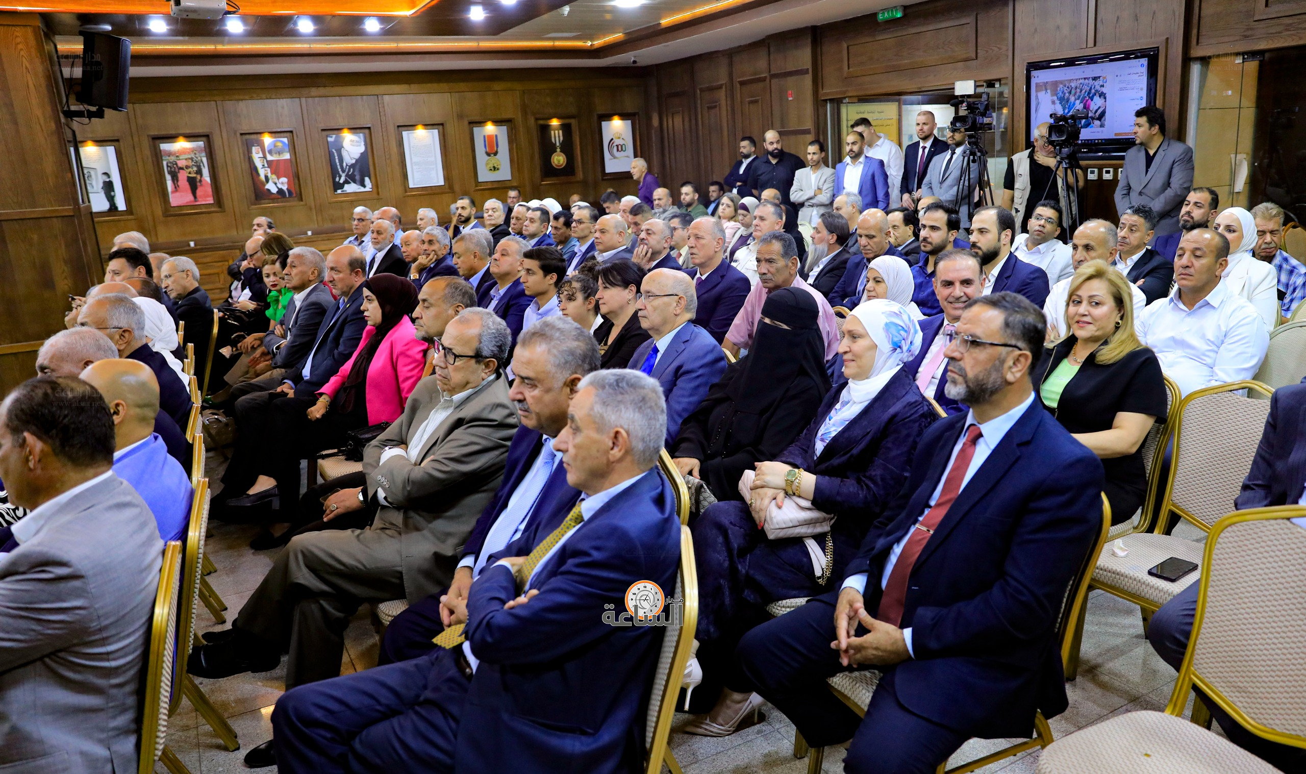 Madar Al-Saa Images 0.033693086609692835