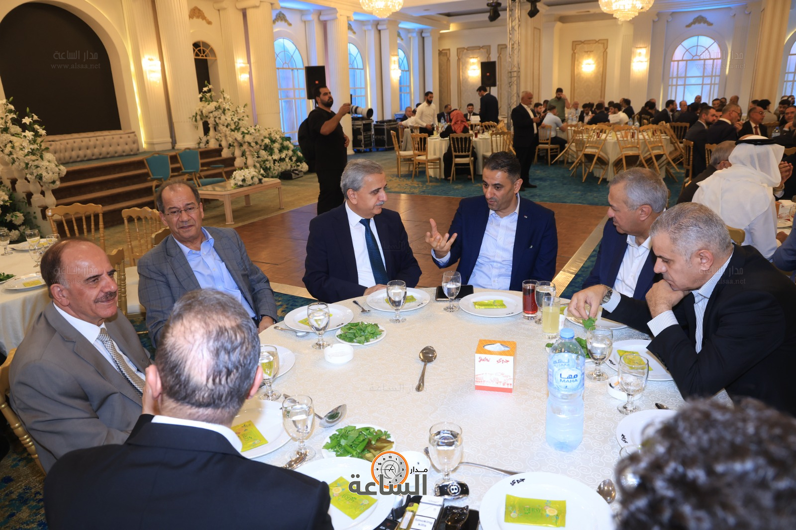 Madar Al-Saa Images 0.6504090592146325