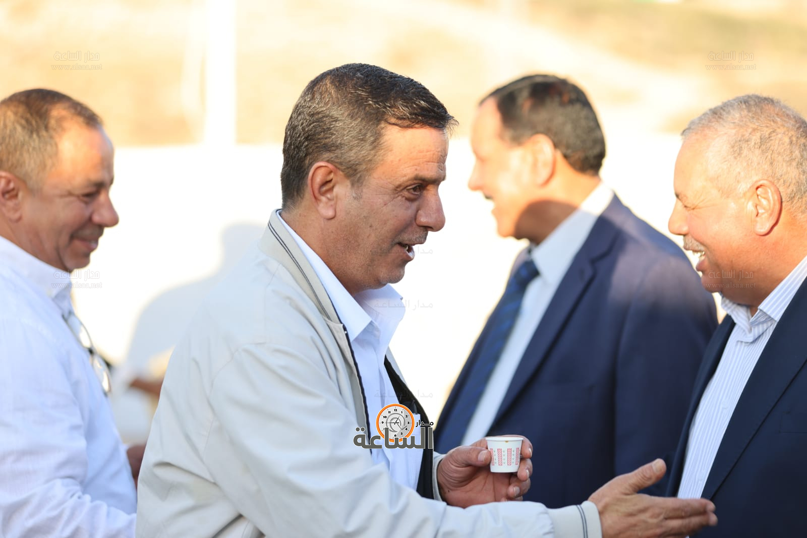 Madar Al-Saa Images 0.165864046674579