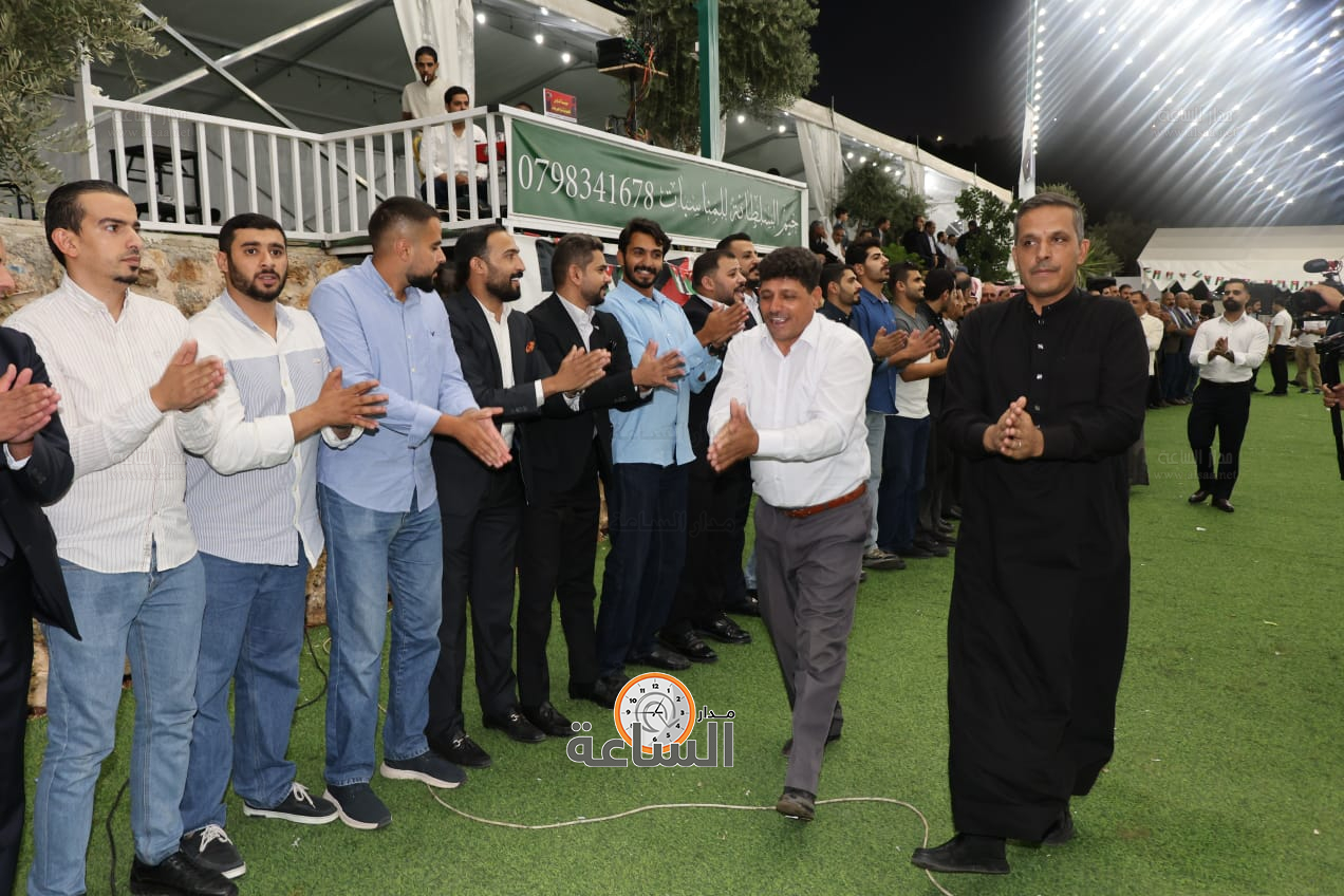 Madar Al-Saa Images 0.9530303416382179