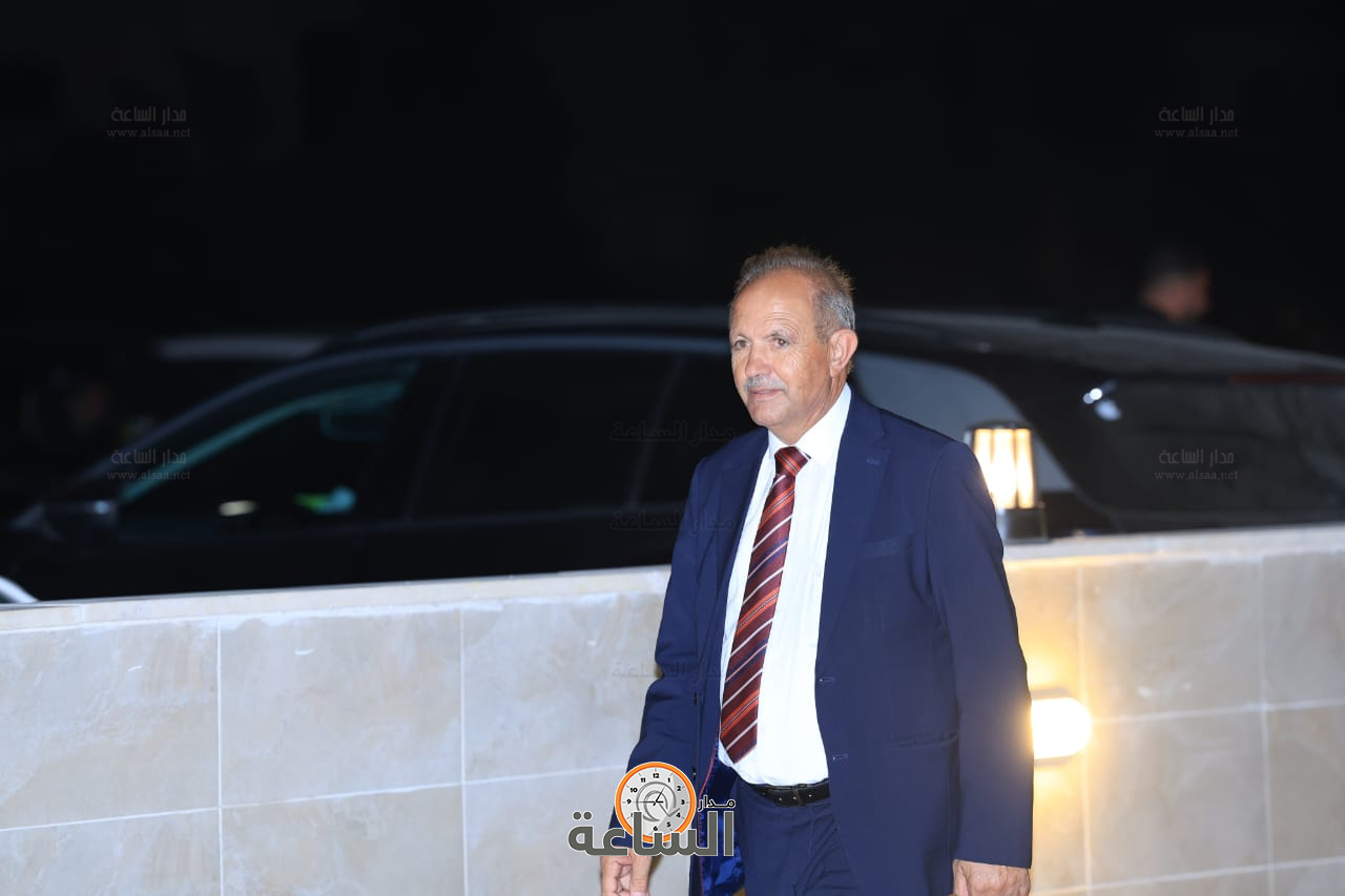 Madar Al-Saa Images 0.04192824254982541