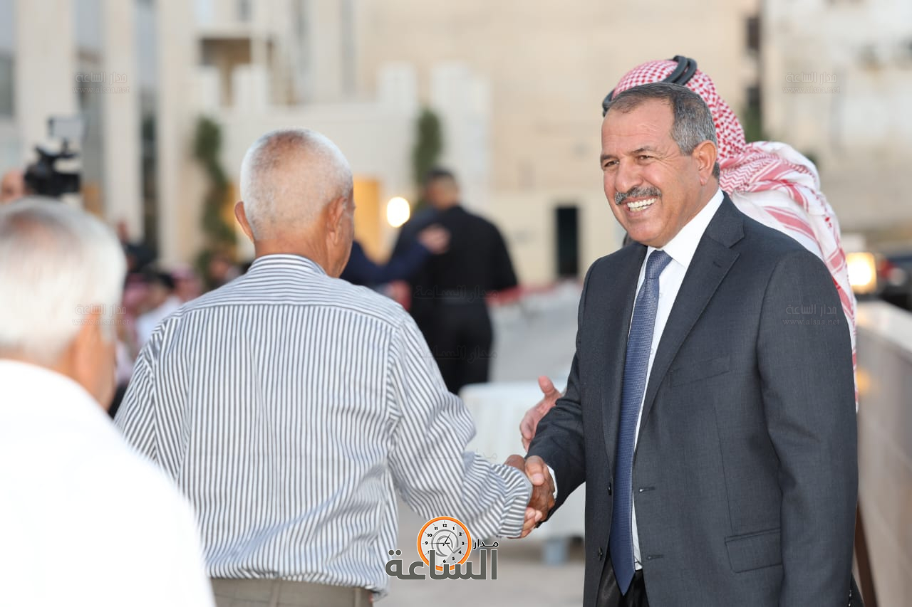 Madar Al-Saa Images 0.19007697843157045