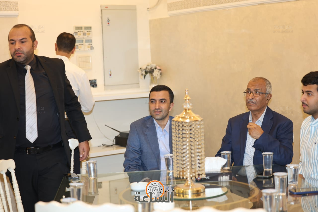 Madar Al-Saa Images 0.4251321239817295