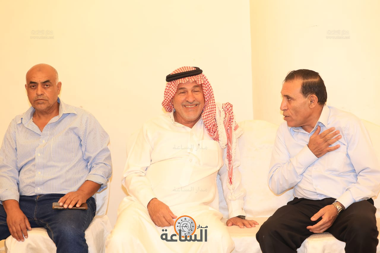 Madar Al-Saa Images 0.16300784023886927