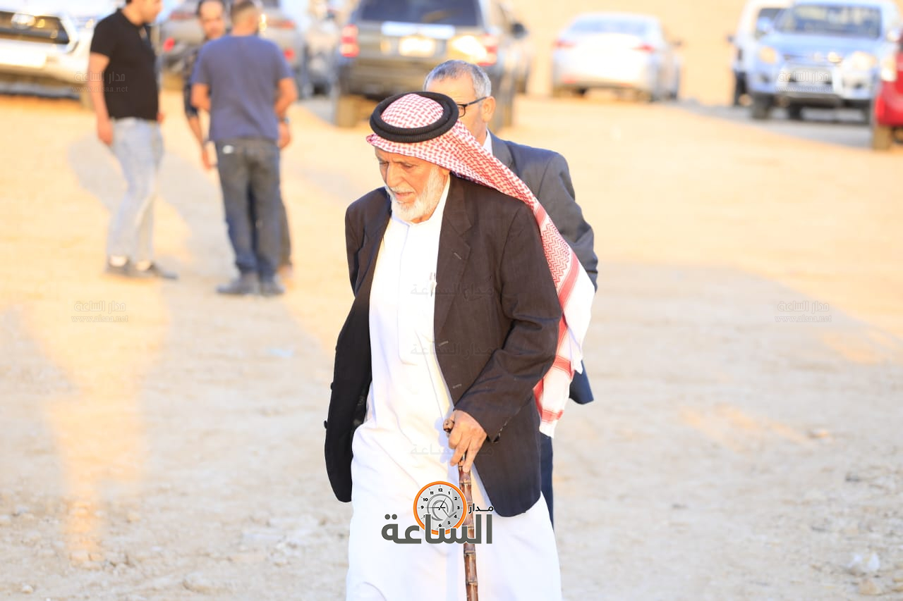 Madar Al-Saa Images 0.8569281168147321