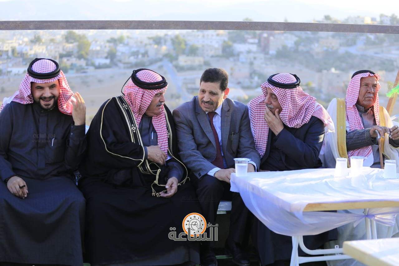 Madar Al-Saa Images 0.02527459462861603