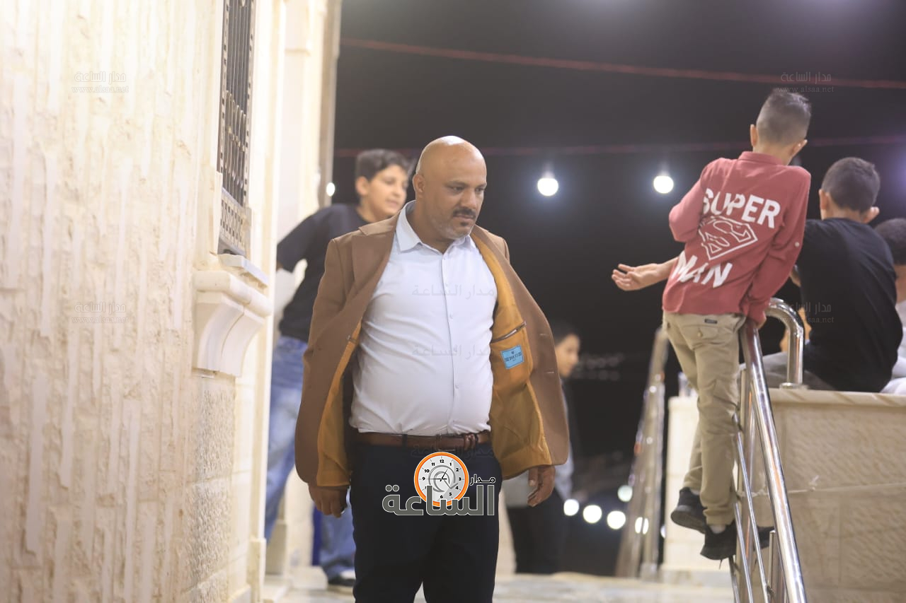 Madar Al-Saa Images 0.37320742372865157