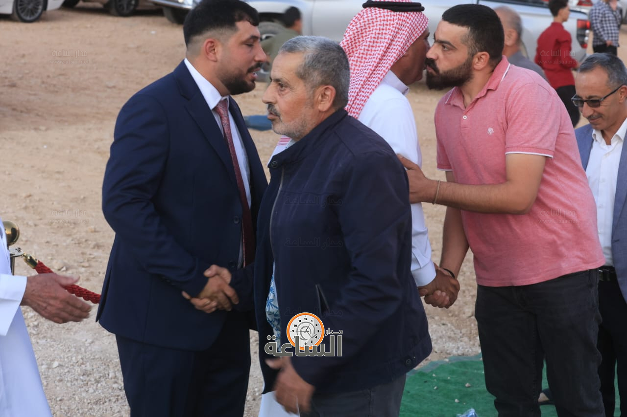 Madar Al-Saa Images 0.16494690125356404