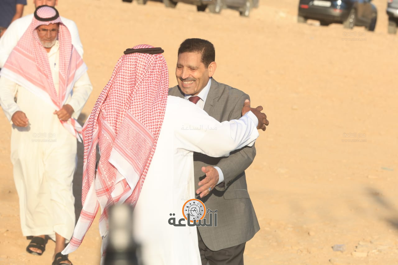 Madar Al-Saa Images 0.8003608229517399