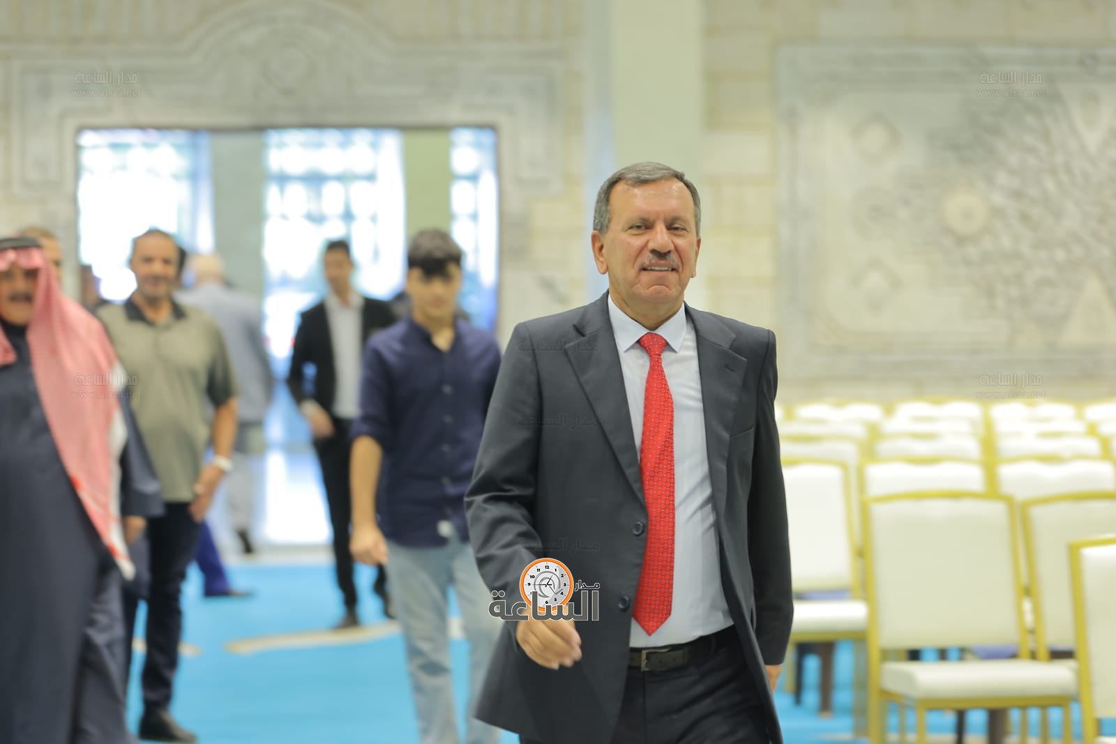 Madar Al-Saa Images 0.9868567692496922