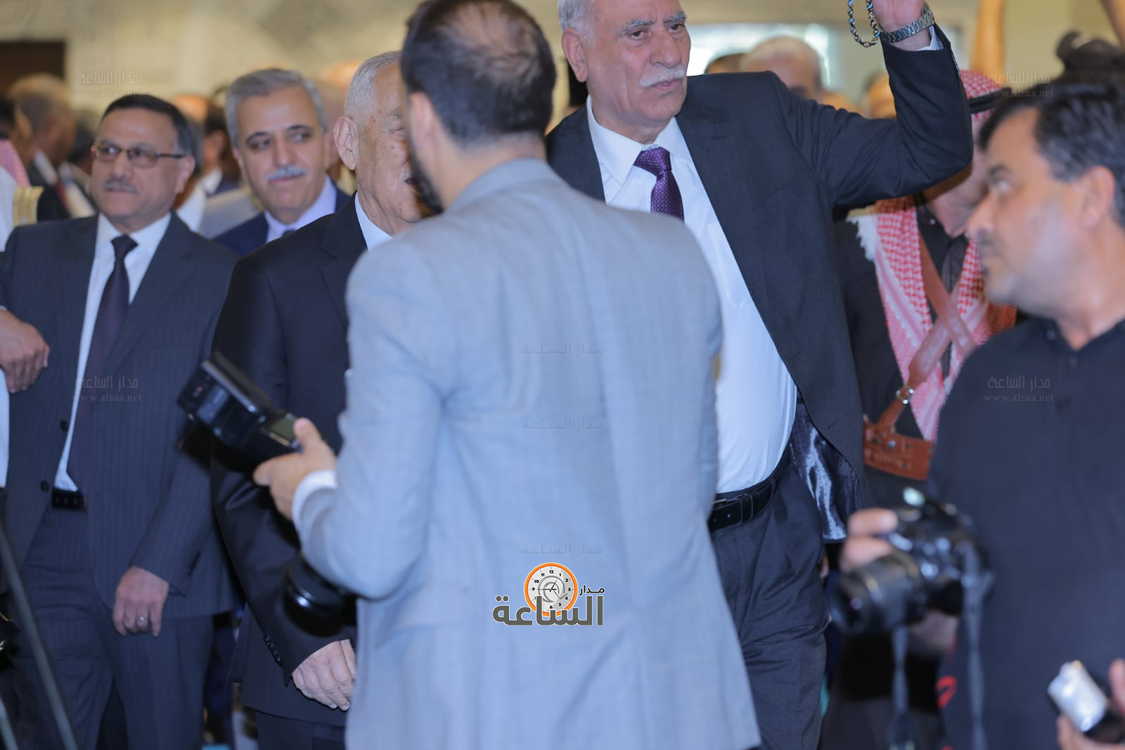 Madar Al-Saa Images 0.1558799706429509