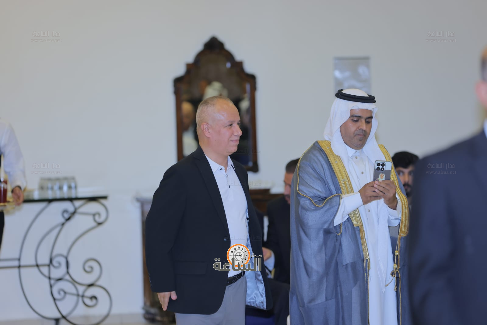 Madar Al-Saa Images 0.016596581185444825