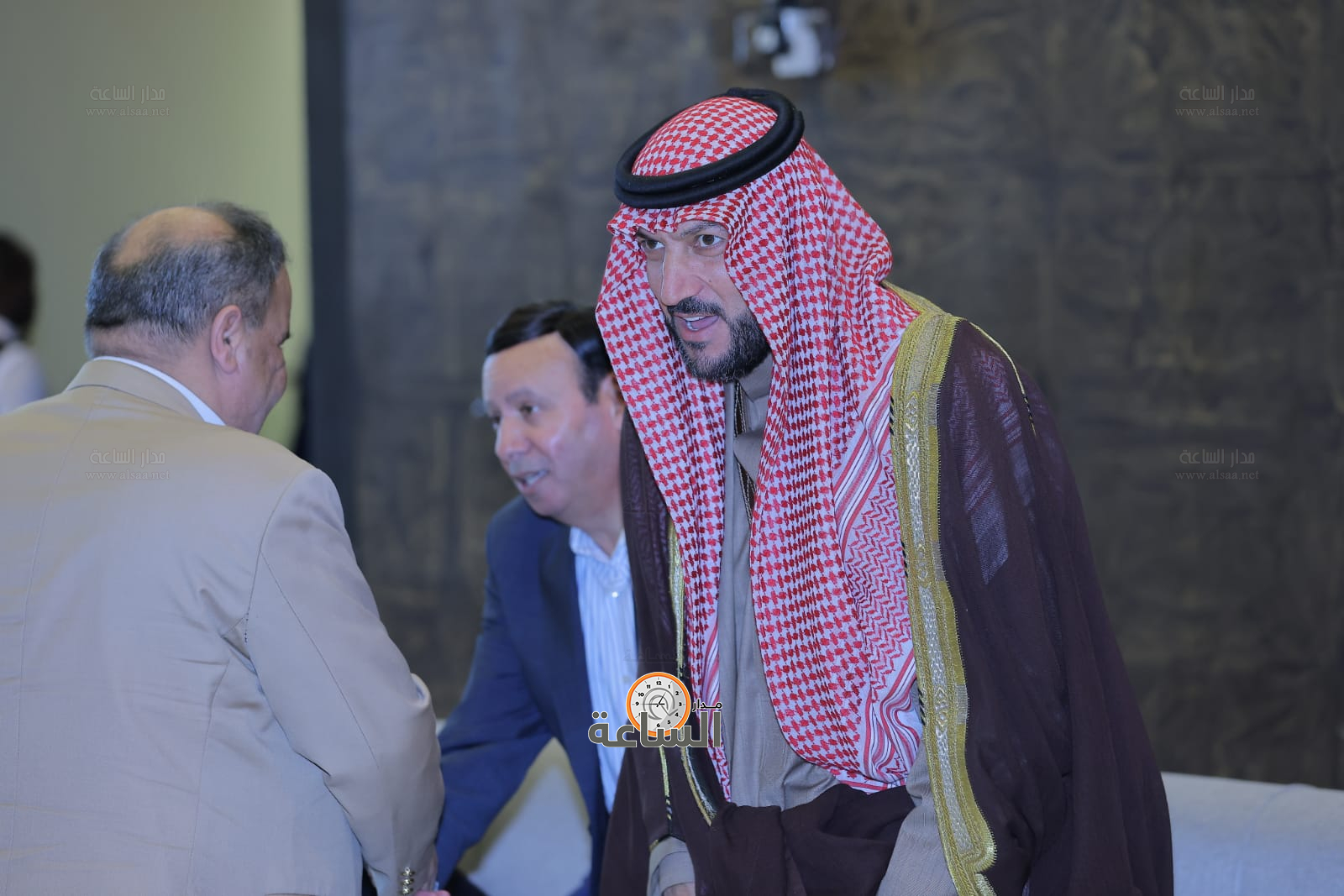 Madar Al-Saa Images 0.5259827451869034