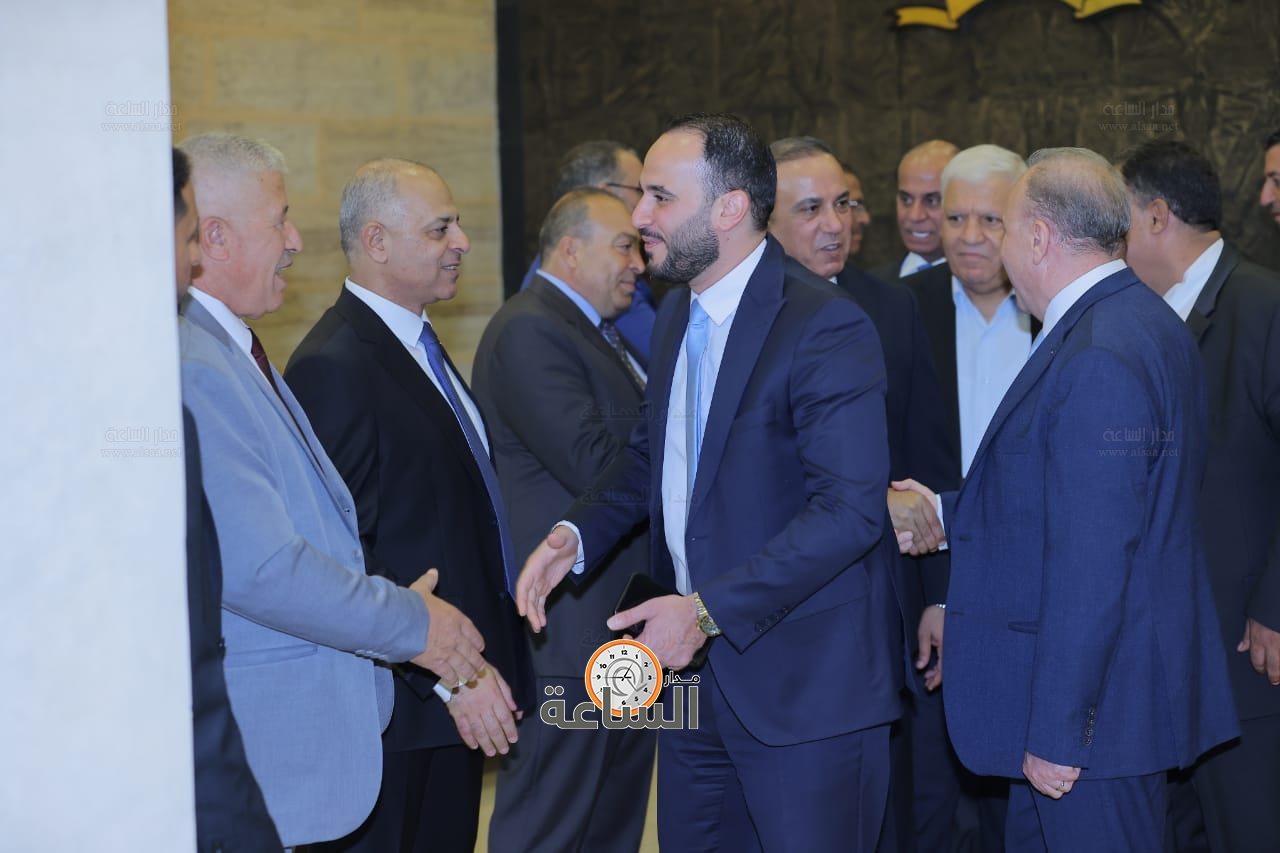 Madar Al-Saa Images 0.3738098486226863