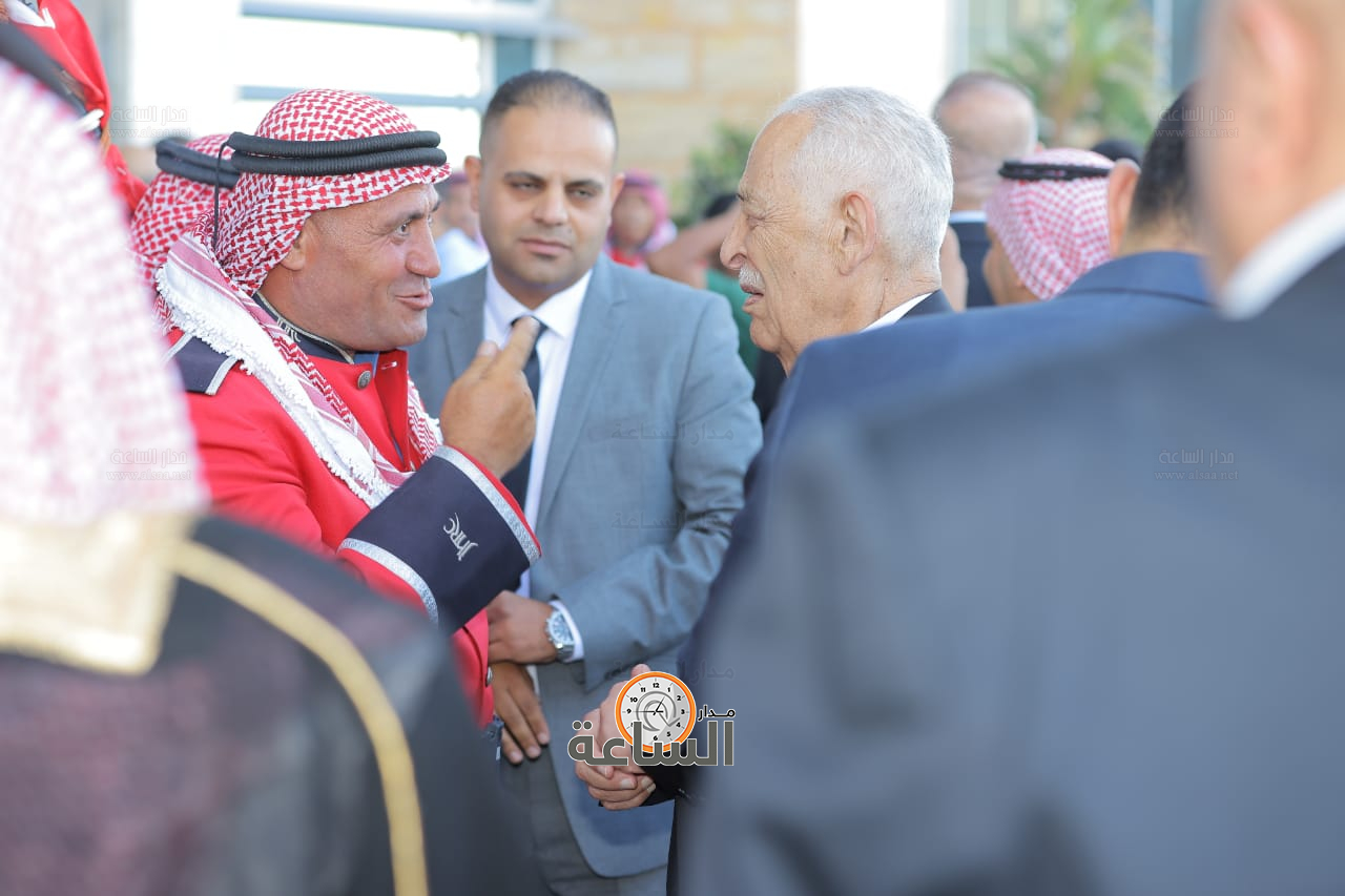 Madar Al-Saa Images 0.21401210448356667