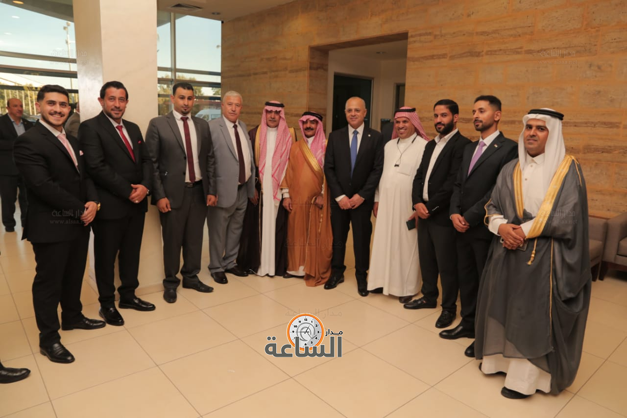 Madar Al-Saa Images 0.2759231921312755