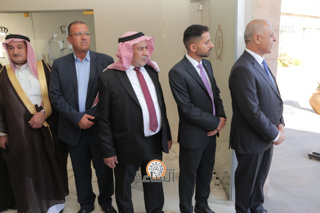 Madar Al-Saa Images 0.2683216983142034