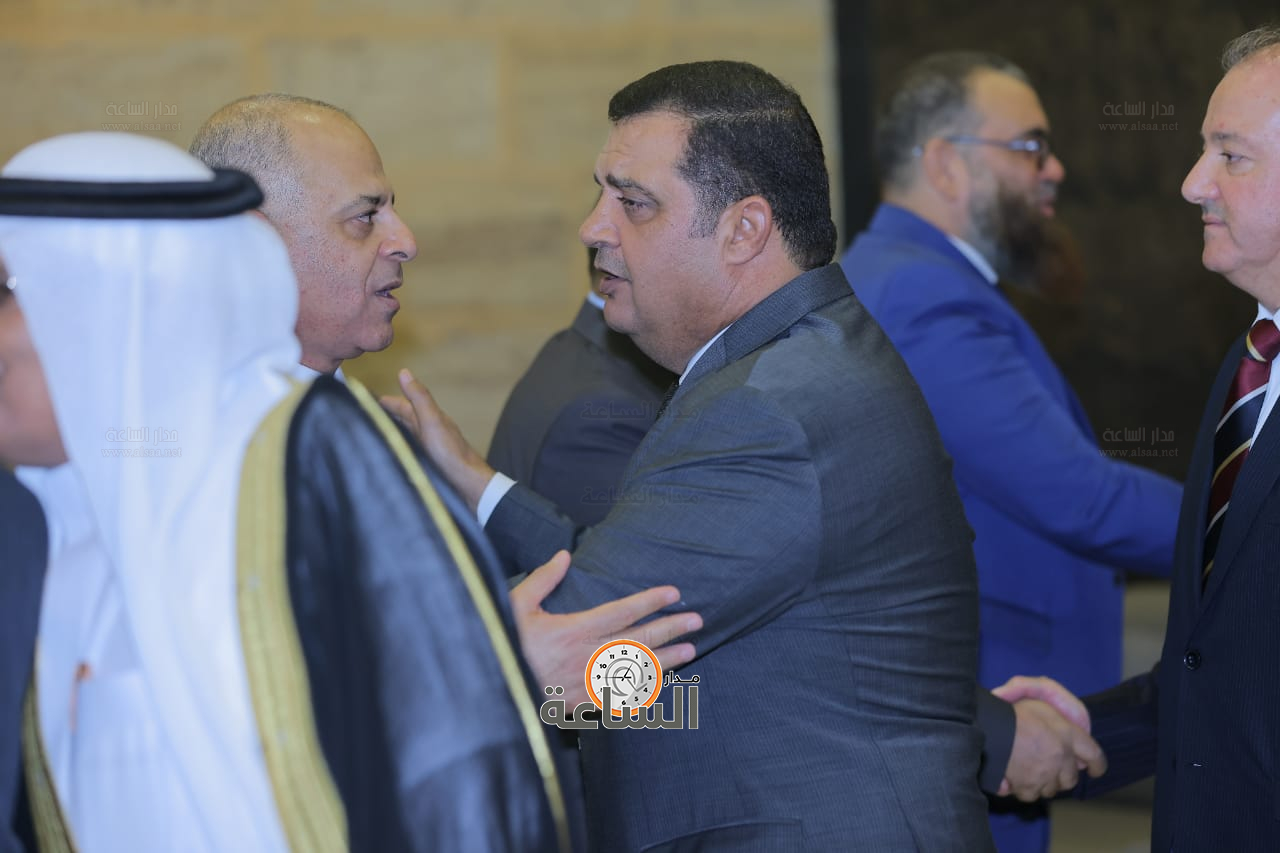 Madar Al-Saa Images 0.9794104638729595