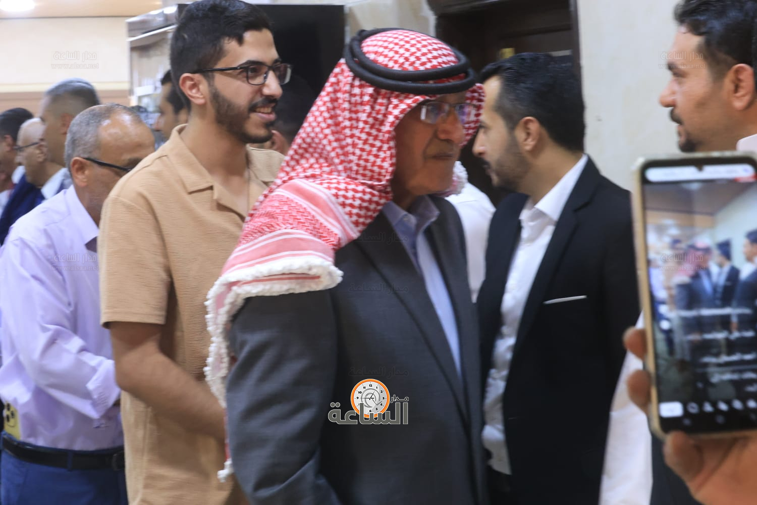 Madar Al-Saa Images 0.8772346585211809