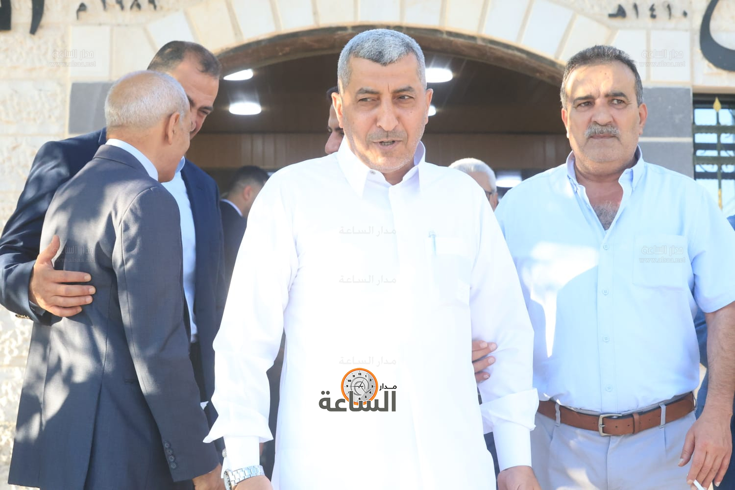 Madar Al-Saa Images 0.4232334149913851