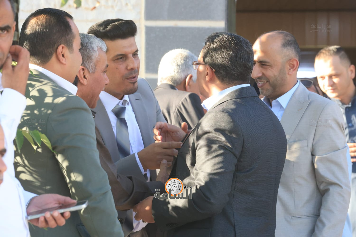 Madar Al-Saa Images 0.9947321240434112