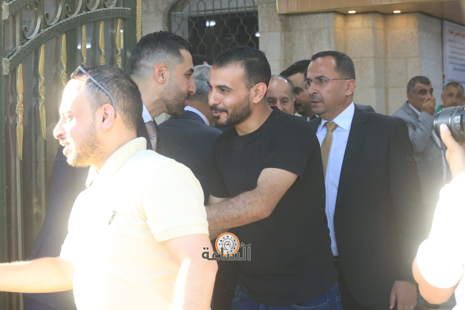 Madar Al-Saa Images 0.19035344609355753