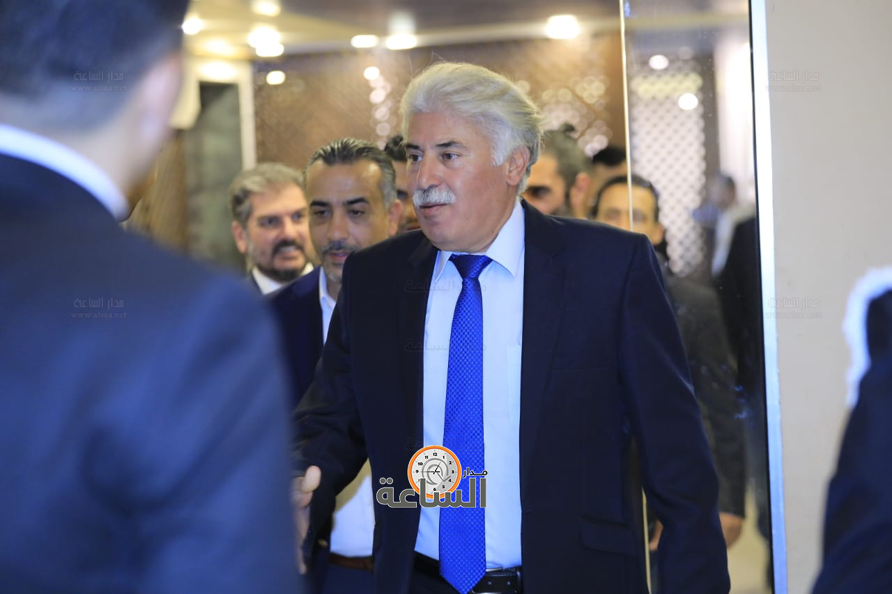 Madar Al-Saa Images 0.39327068573362434