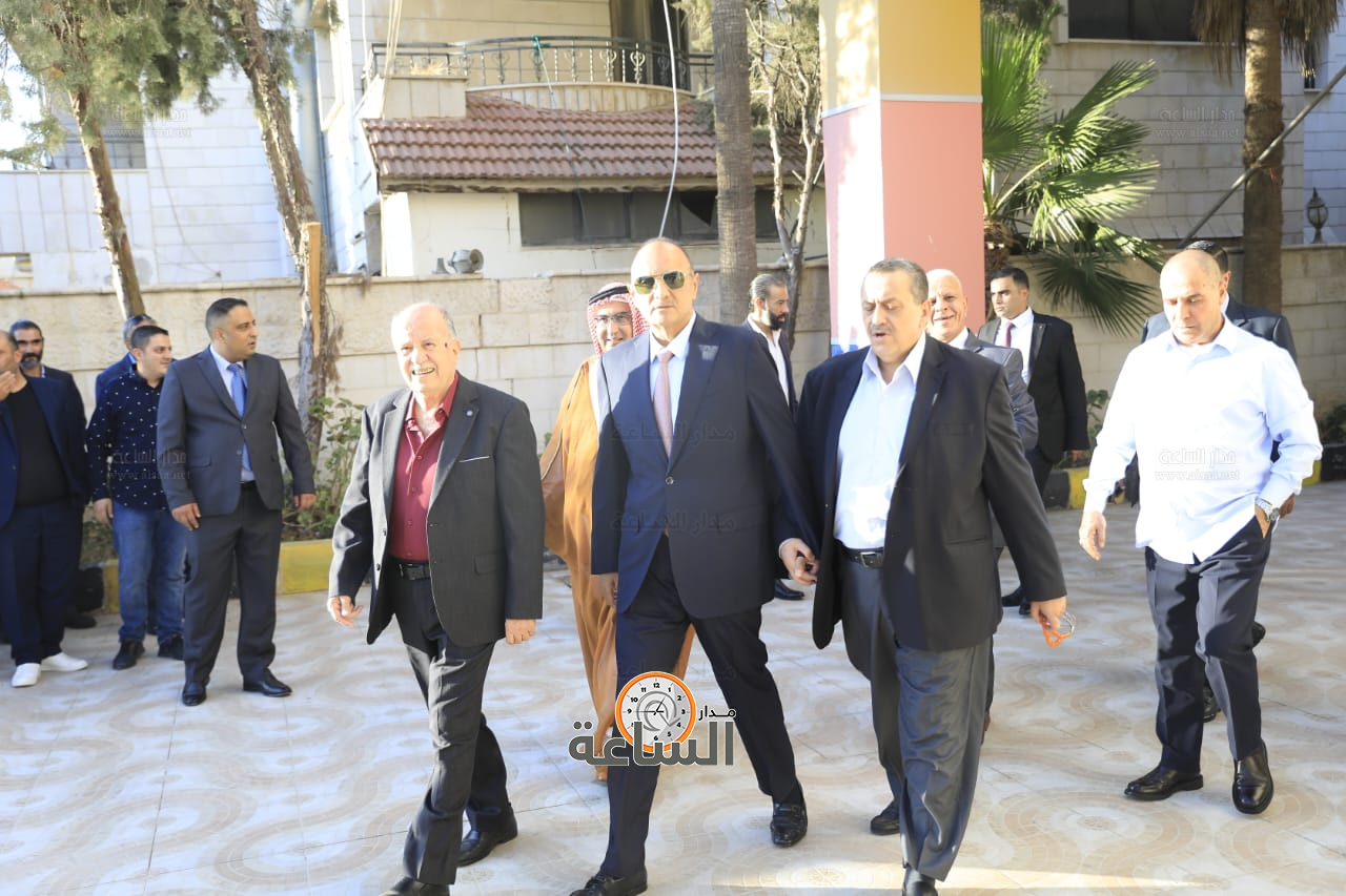 Madar Al-Saa Images 0.4231690409701099