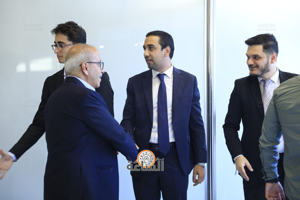 Madar Al-Saa Images 0.9537128162696902