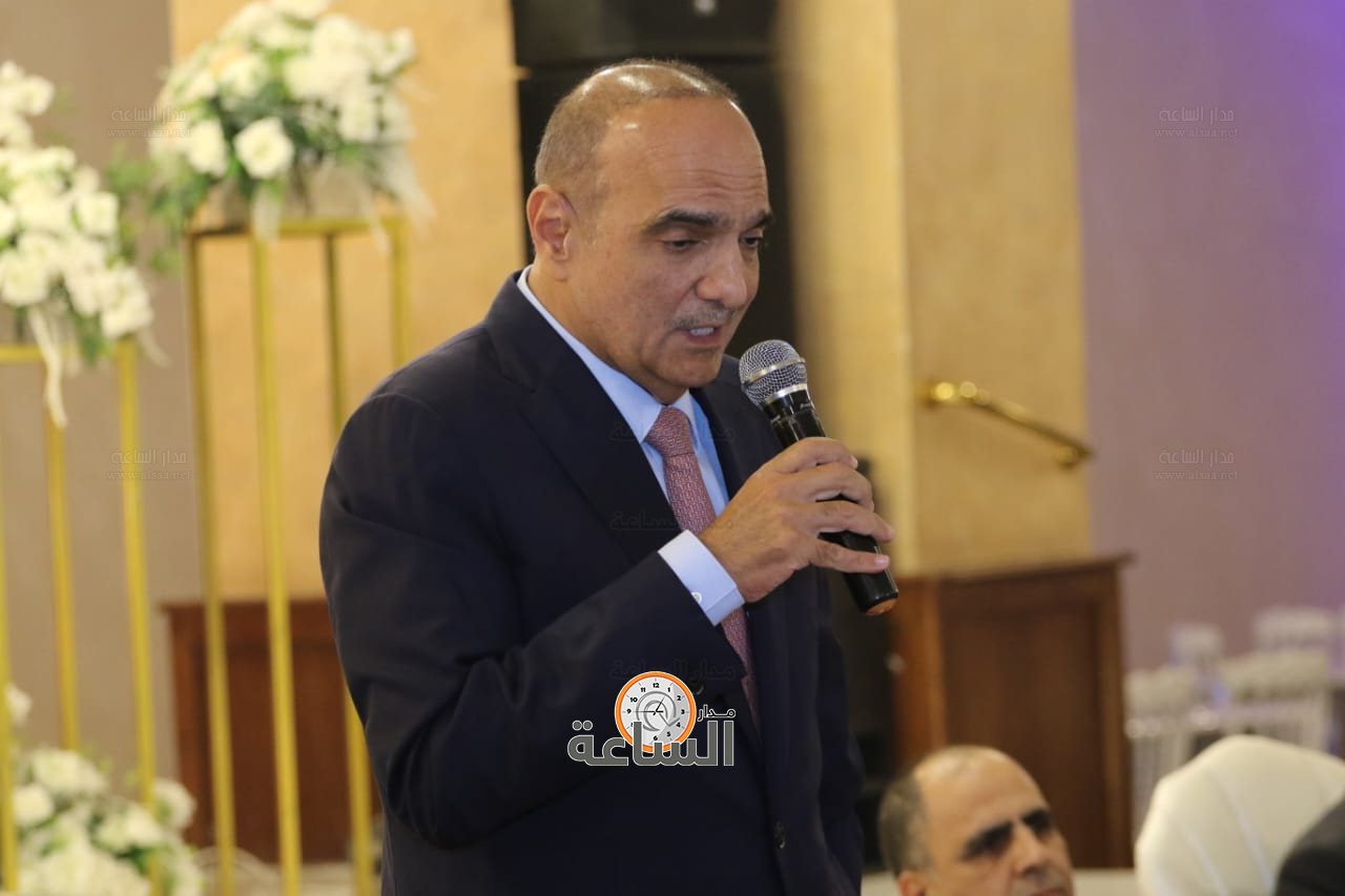 Madar Al-Saa Images 0.8130614540900142