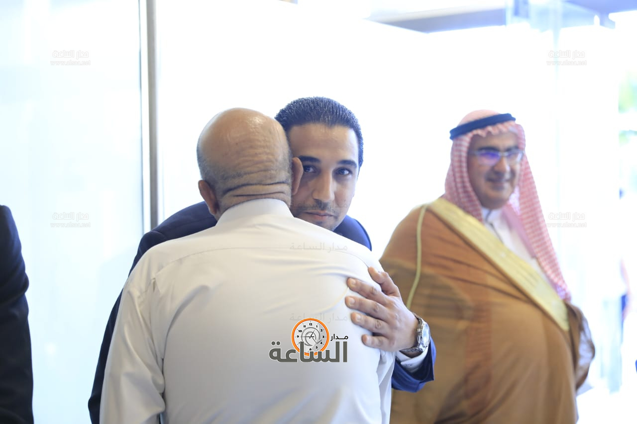 Madar Al-Saa Images 0.13222517166335201