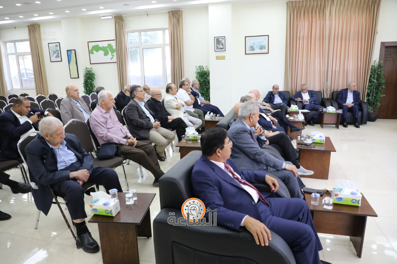 Madar Al-Saa Images 0.592038416856456