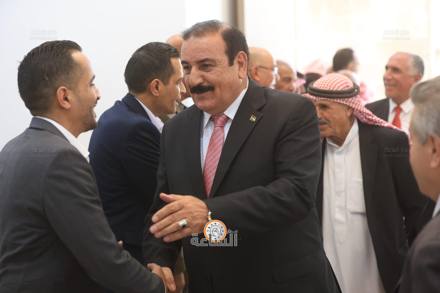 Madar Al-Saa Images 0.41611822699871126