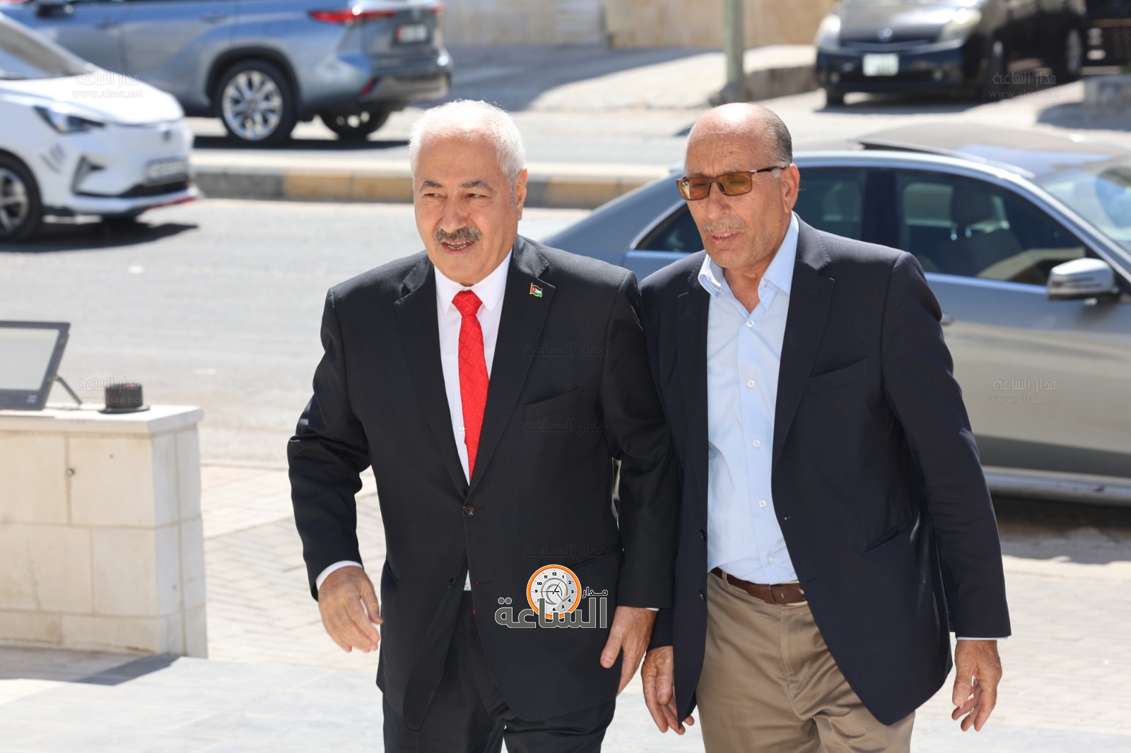 Madar Al-Saa Images 0.8995516077045684