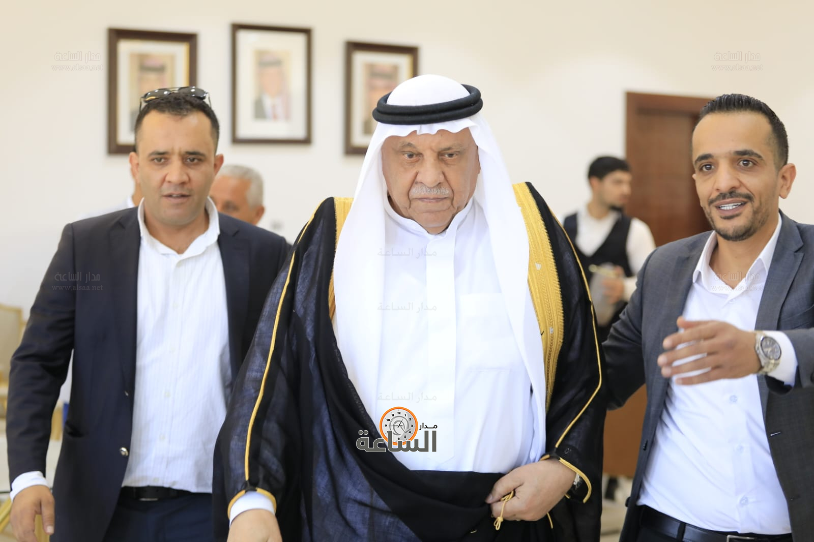 Madar Al-Saa Images 0.1749813663613503