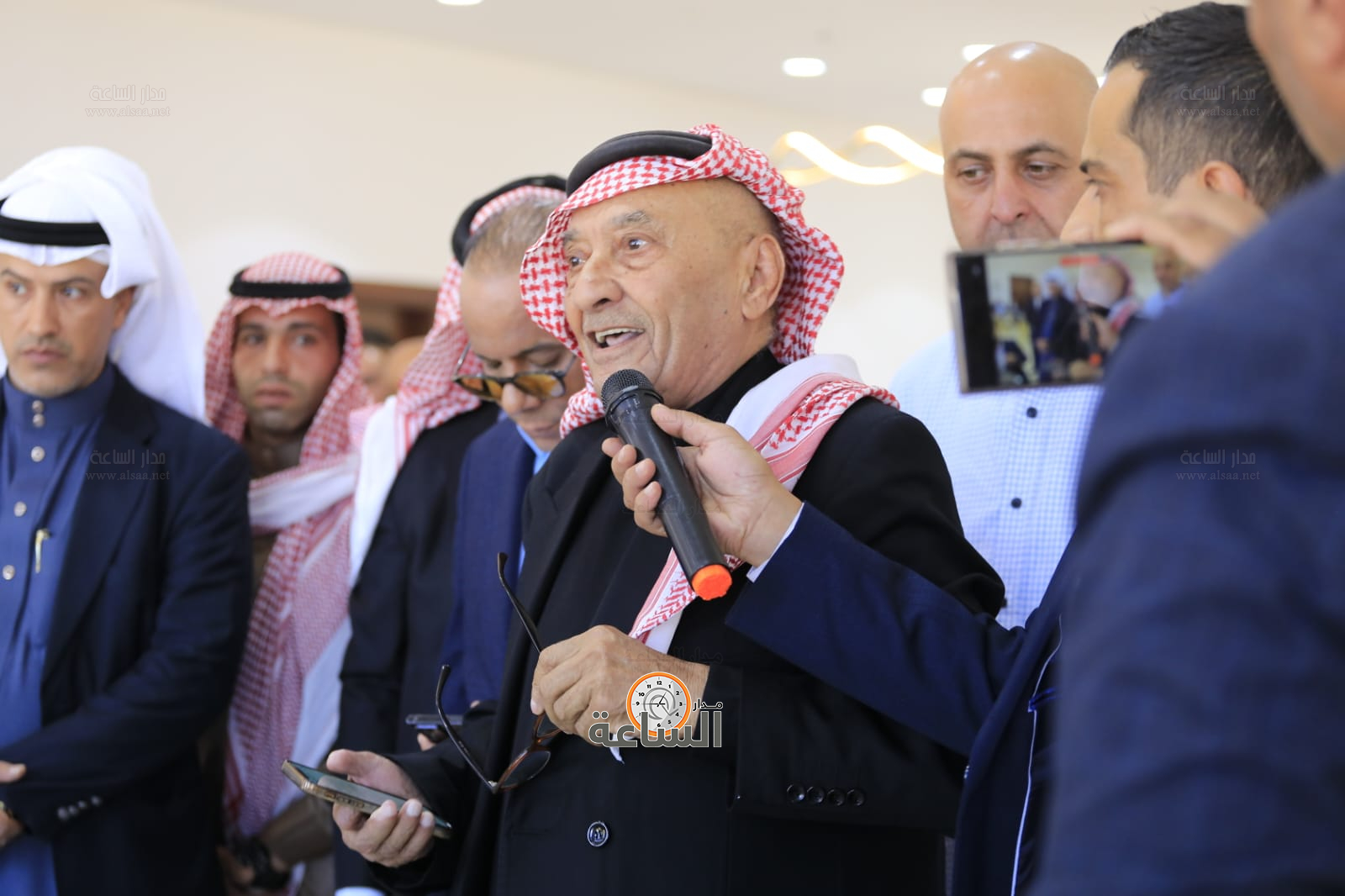 Madar Al-Saa Images 0.7366113415312322