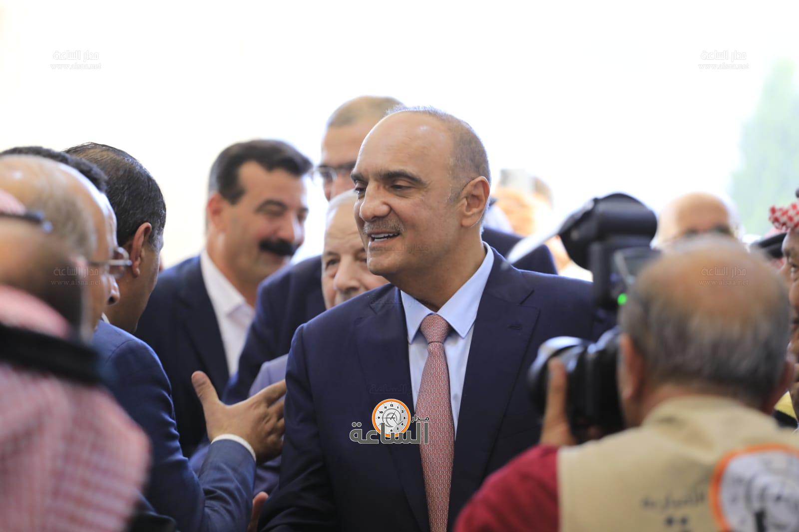 Madar Al-Saa Images 0.37849692476925734