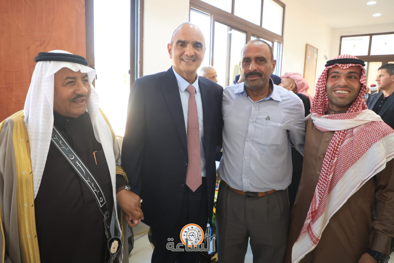 Madar Al-Saa Images 0.040117137427779115