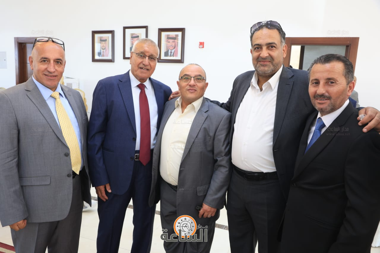 Madar Al-Saa Images 0.3349860521267156