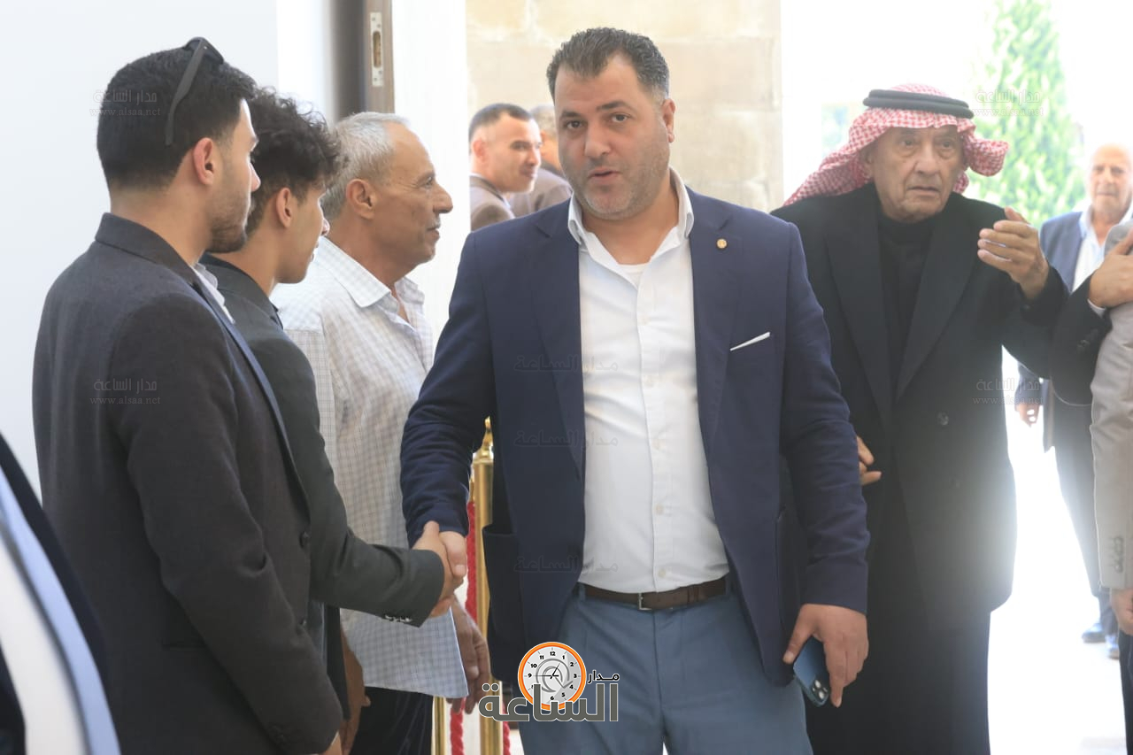 Madar Al-Saa Images 0.4643033422022049