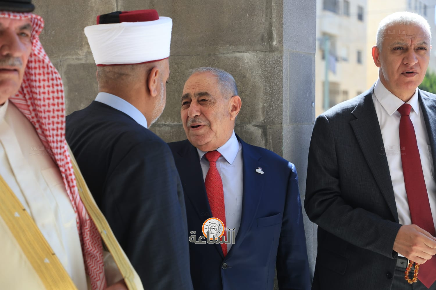 Madar Al-Saa Images 0.4038625318352066