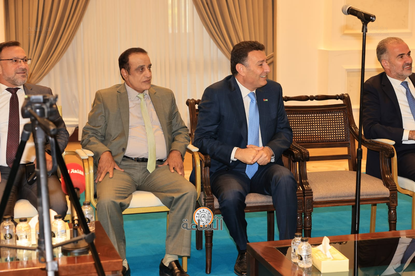 Madar Al-Saa Images 0.16121264489109066