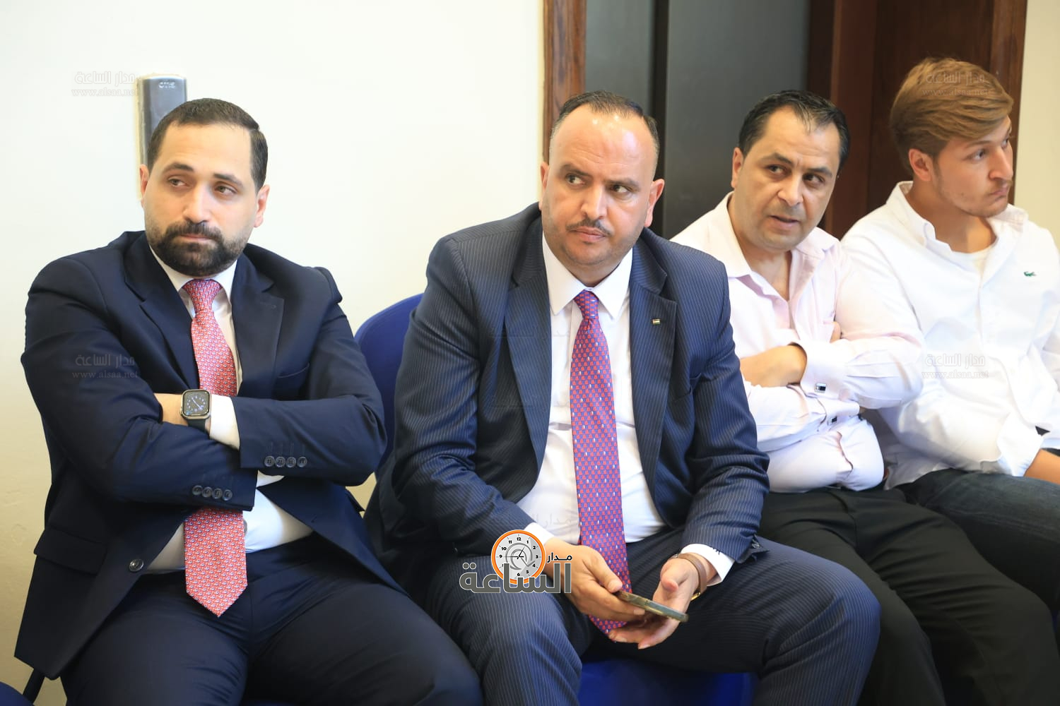 Madar Al-Saa Images 0.638112882584125